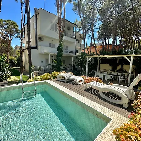 Villa Sea Treasure Golem (Tirana)
