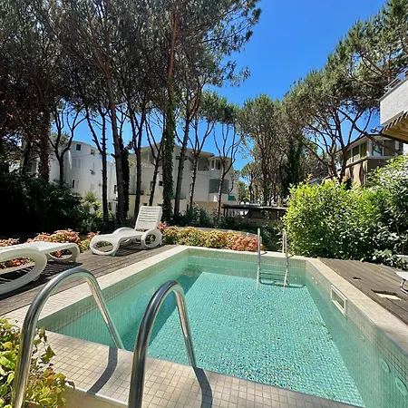 Sea Treasure * Golem (Tirana)