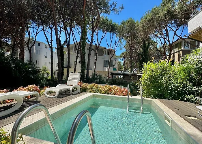 Sea Treasure * Golem (Tirana)